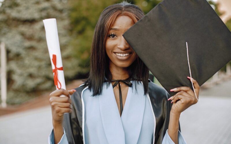 Explore universities with full scholarships for international students in 2025 and 2026. Find your future today!